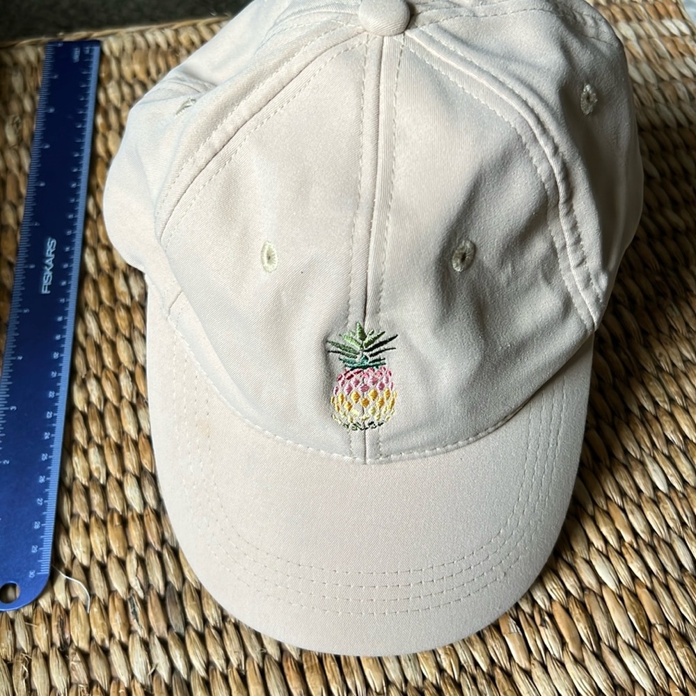 TOMMY BAHAMA WOMEN’S Fit HAT with Pineapple on the front adjustable